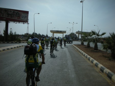 Leaving the Jaber Border Crossing behind and pointing our tires towards Amman