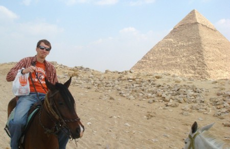 Khafre's Pyramid and and the Unknowing Galloper